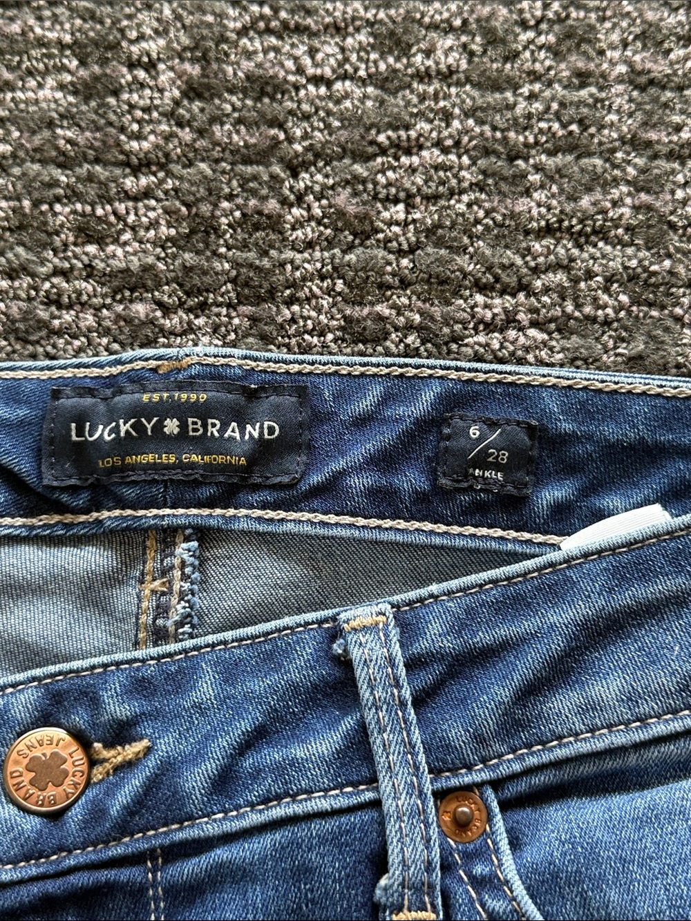 Lucky Brand Women's Indigo Skinny Jeans - Picture 3 of 6